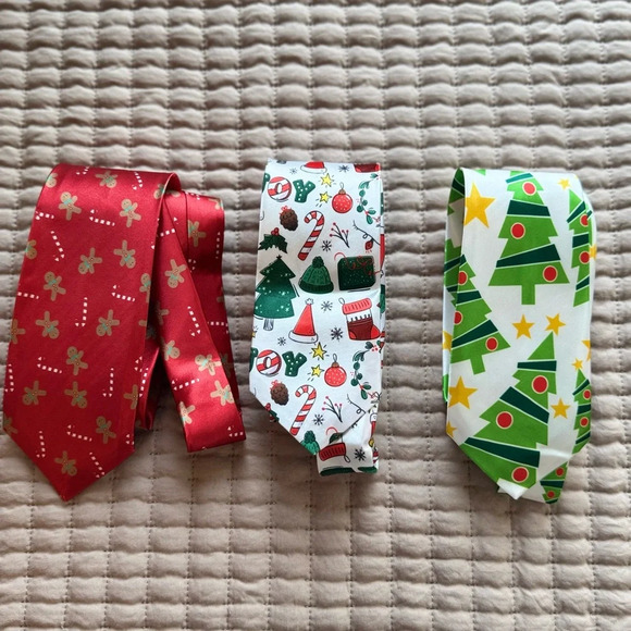 Men's Christmas/Holiday Neck Ties Bundle of 3 New 🎅🏻 🎄 - Picture 2 of 3